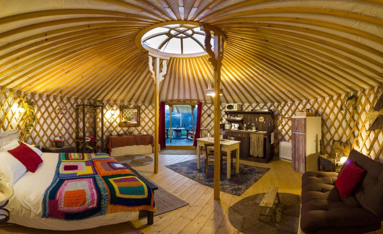 2 Cuori E 1 Yurta Glamping In Tuscany - Adults Only Ашяно Екстер'єр фото