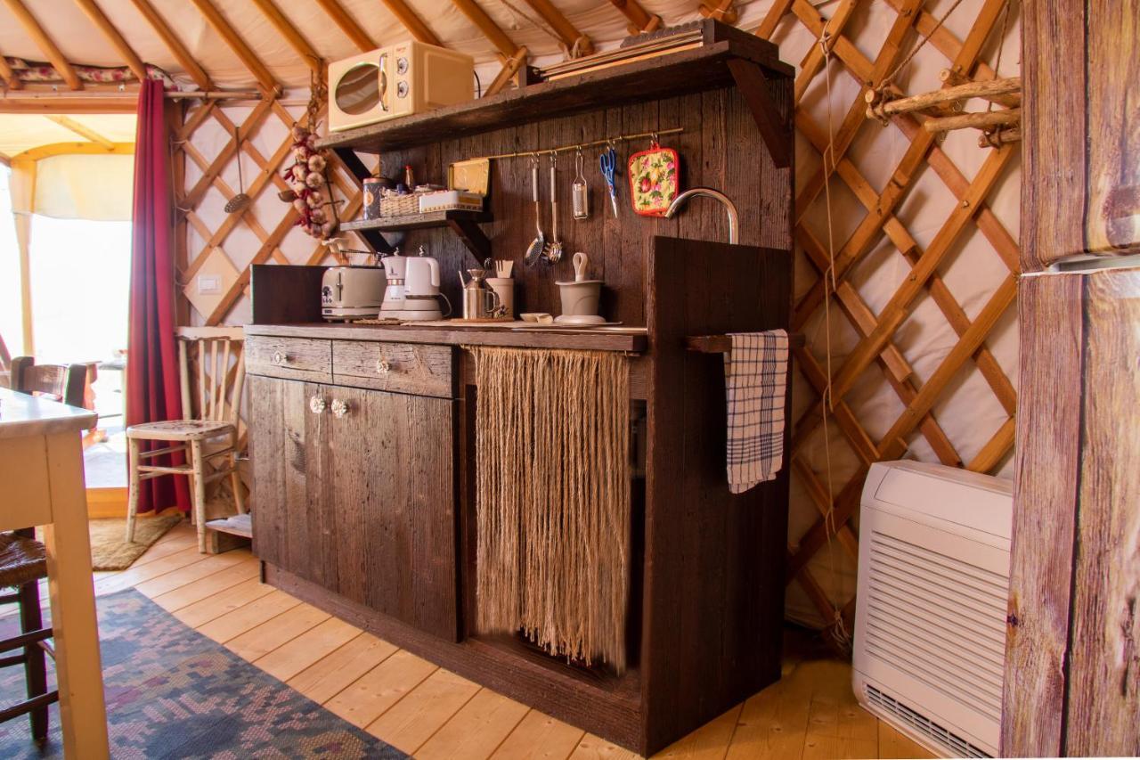 2 Cuori E 1 Yurta Glamping In Tuscany - Adults Only Ашяно Екстер'єр фото