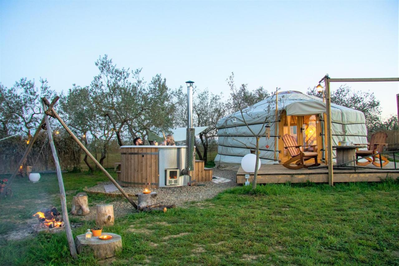 2 Cuori E 1 Yurta Glamping In Tuscany - Adults Only Ашяно Екстер'єр фото