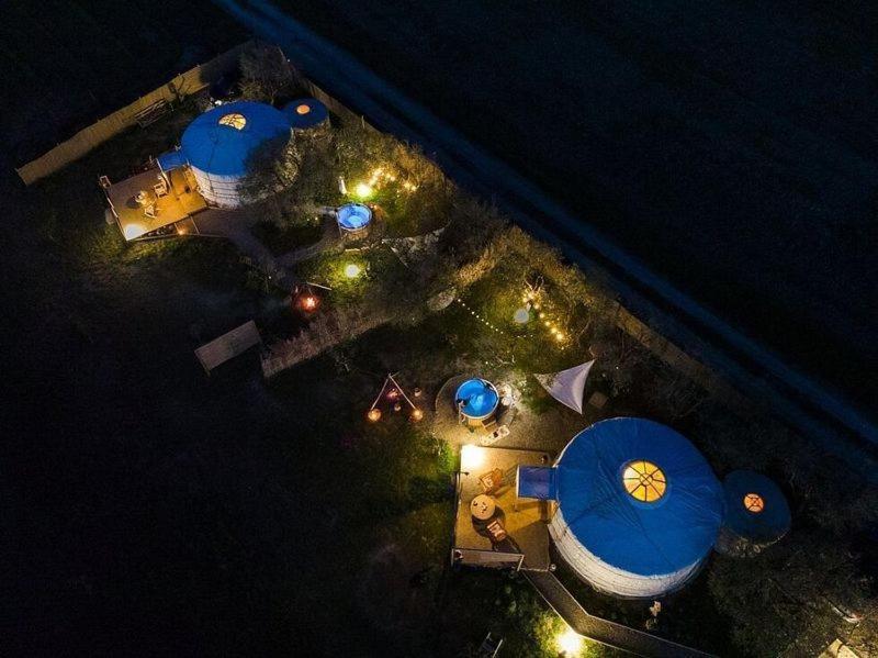 2 Cuori E 1 Yurta Glamping In Tuscany - Adults Only Ашяно Екстер'єр фото